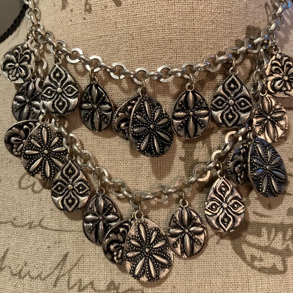 Premier Reversible Necklace & Earrings - Picture 10 of 10